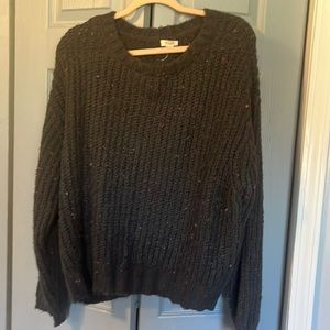 Pullover gray sweater